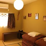 Bar And Hostel Mondo
