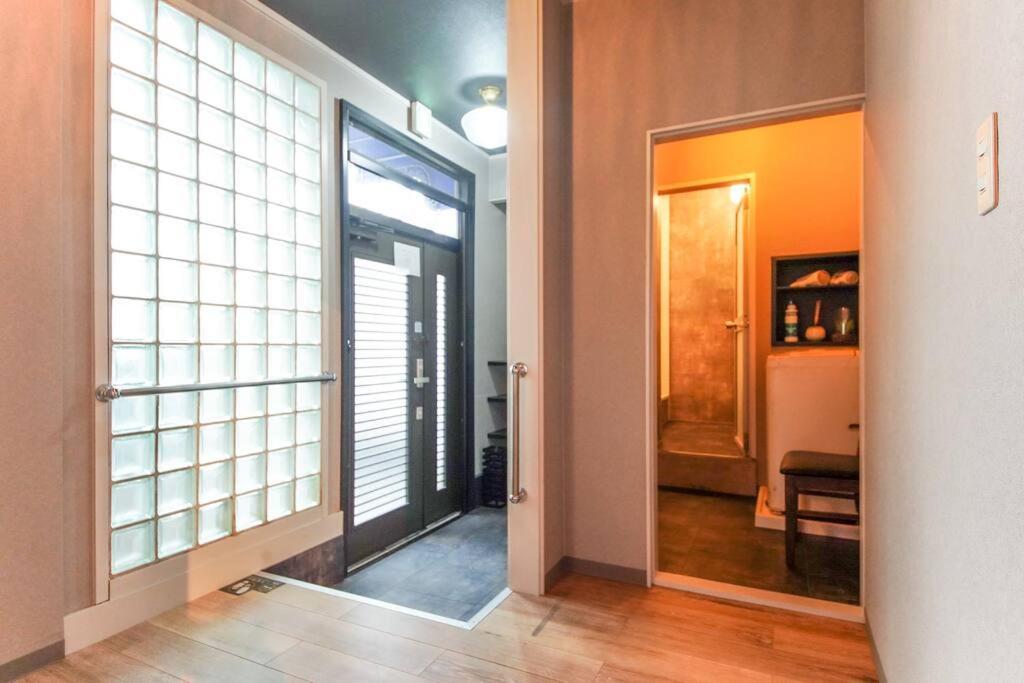 Sanacion Namba 難波千日前の5ldk120平米 駅徒歩2分 広々バルコニーでバーベキューも可能 Apartment