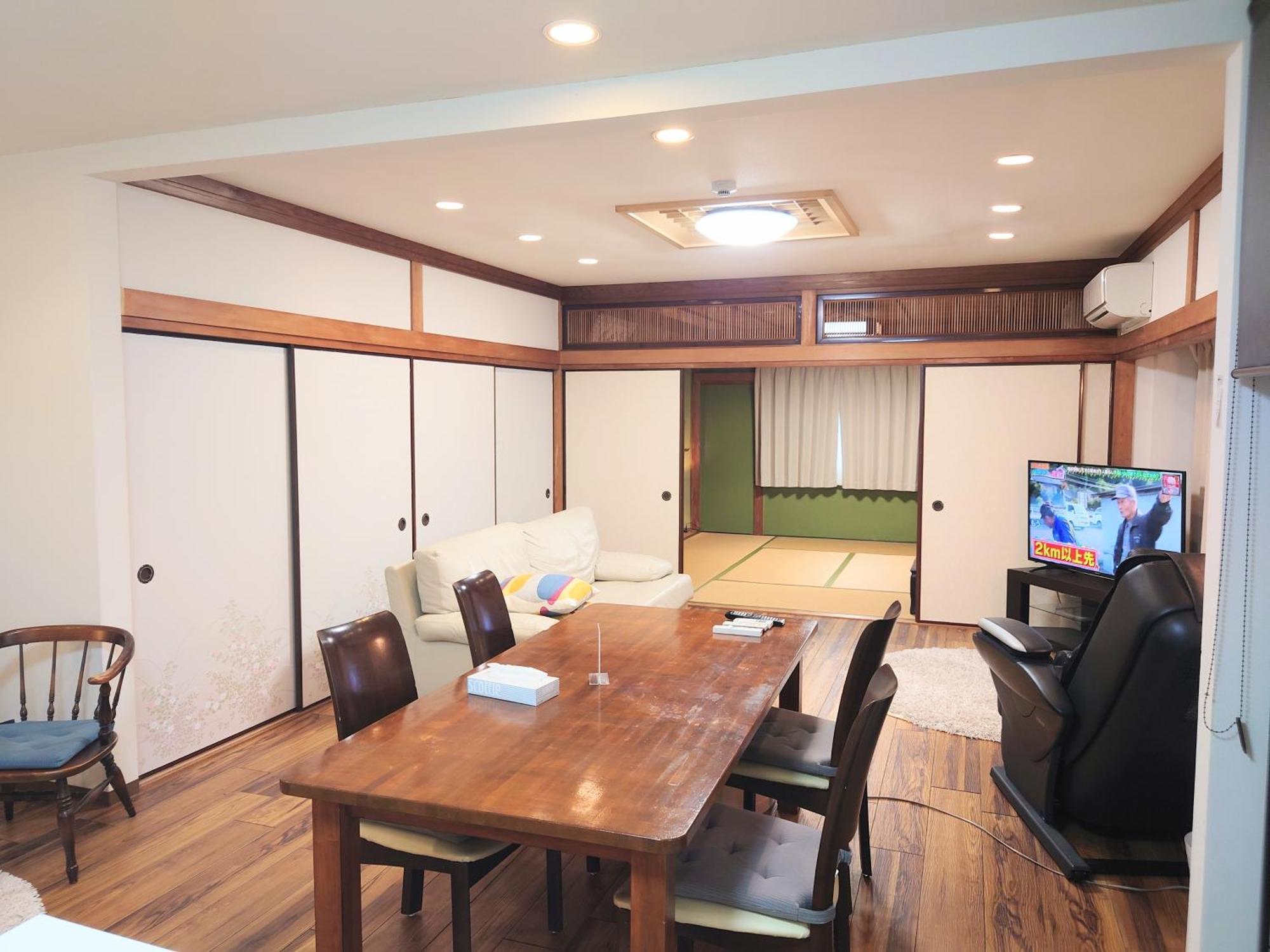 Base Apartment *