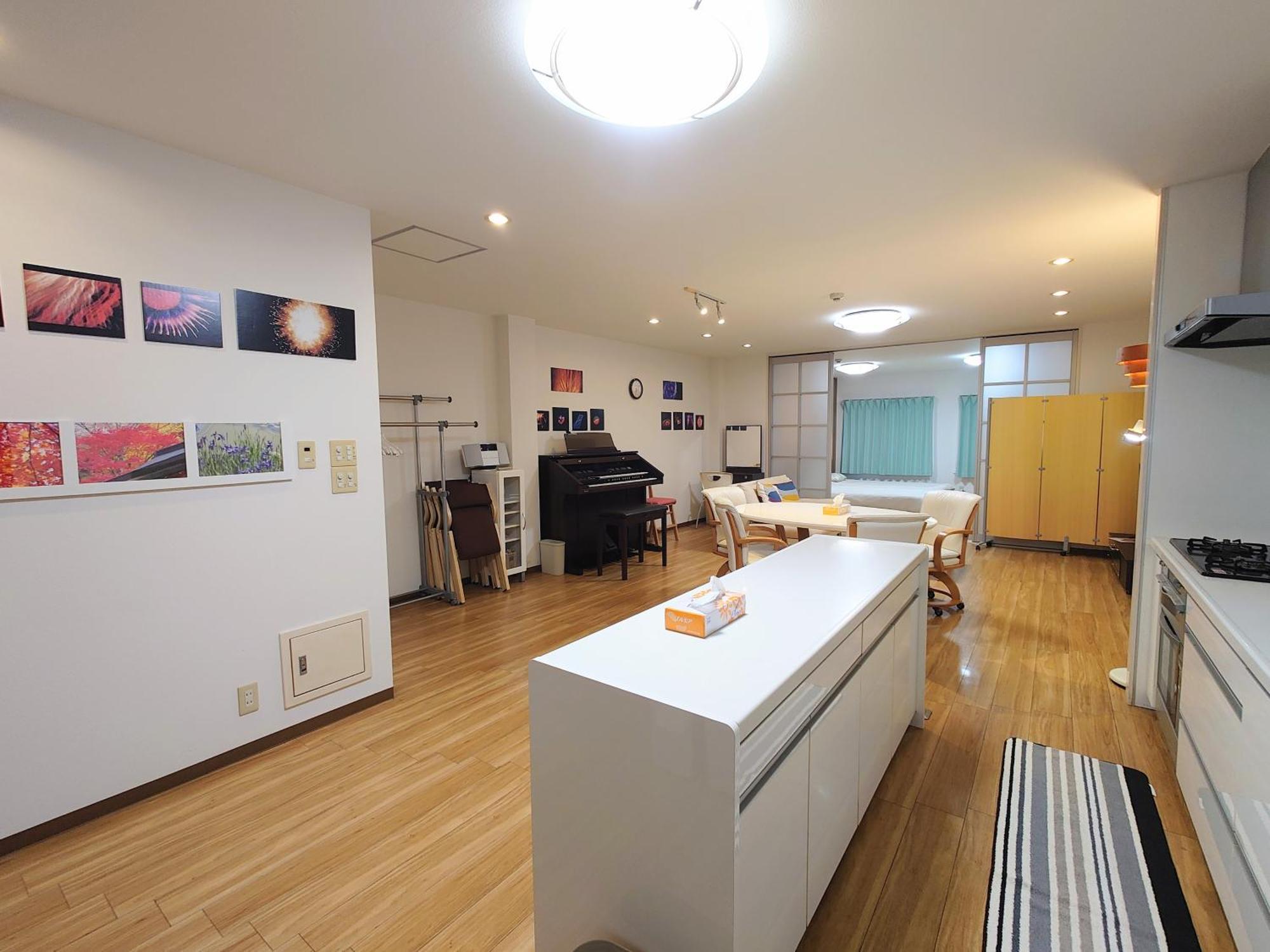Base Apartment Ōsaka