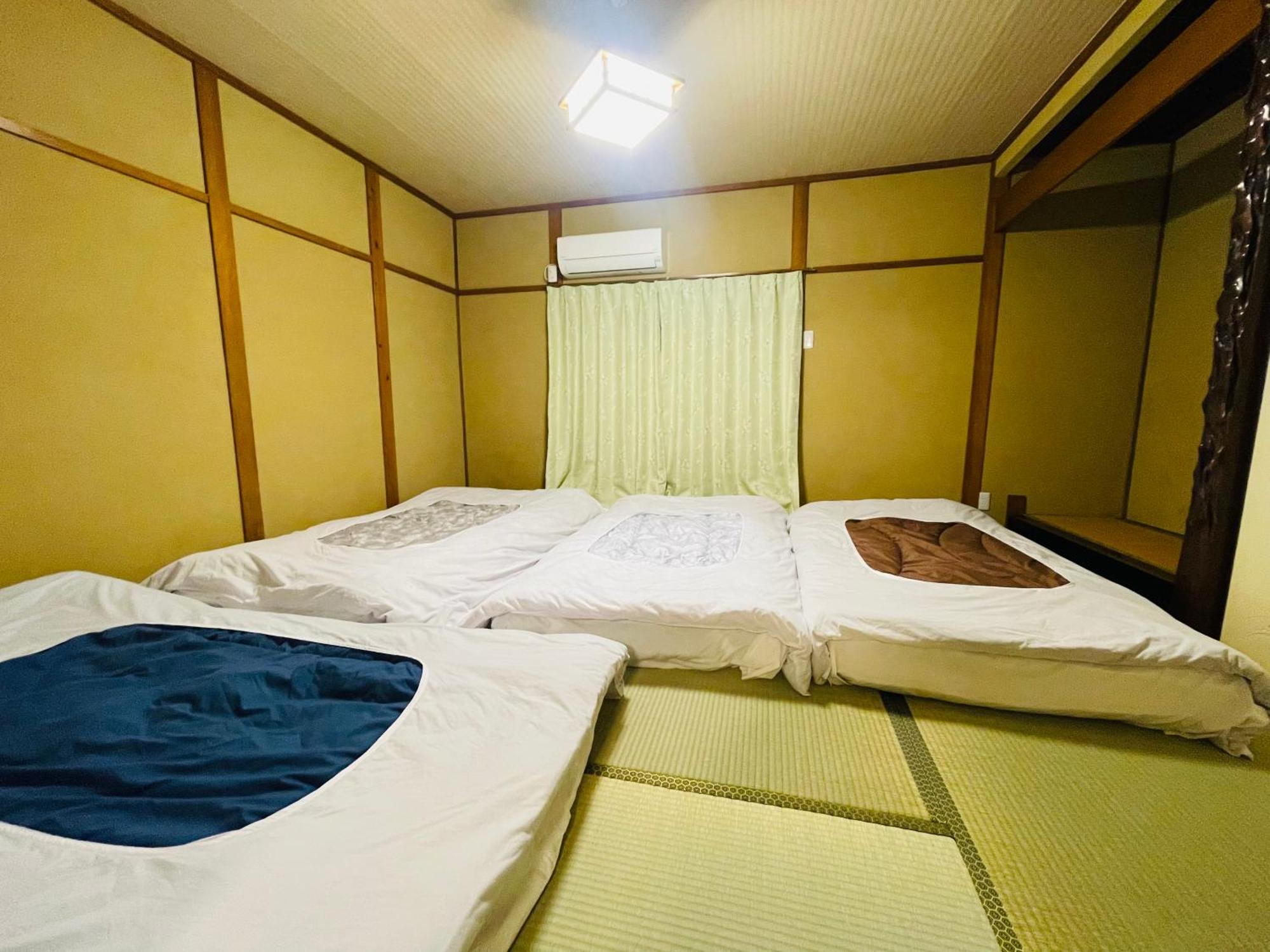 Namba Shinsaibashi 10 Mins Castle　east * Osaka
