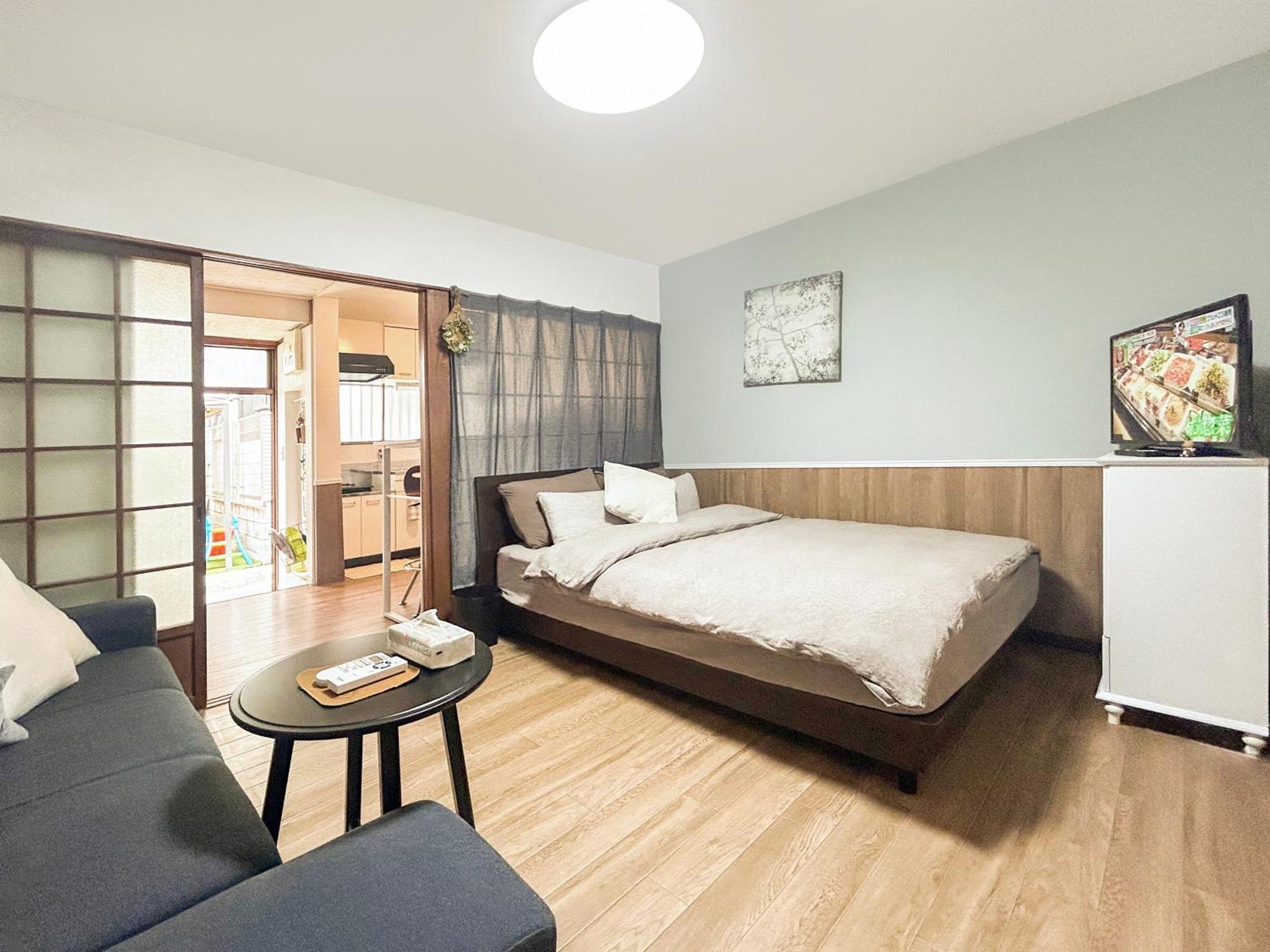 Holiday home 天下茶屋駅5分、専用庭付き平屋—kik Iハウス Osaka