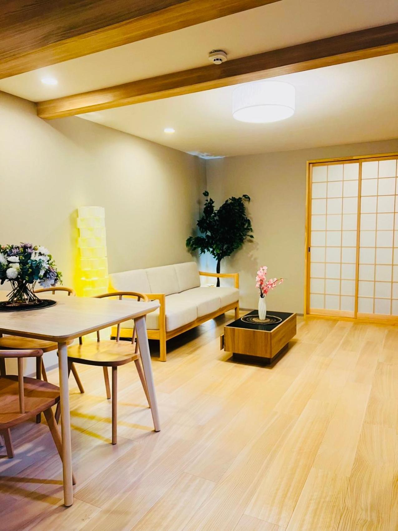 Villa Seiren ダブルベッド6台グループ大歓迎 貸切り 日本風一戸建て