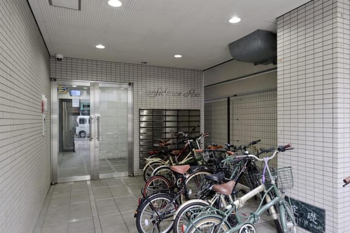 コンフィデンスロン504 Apartment