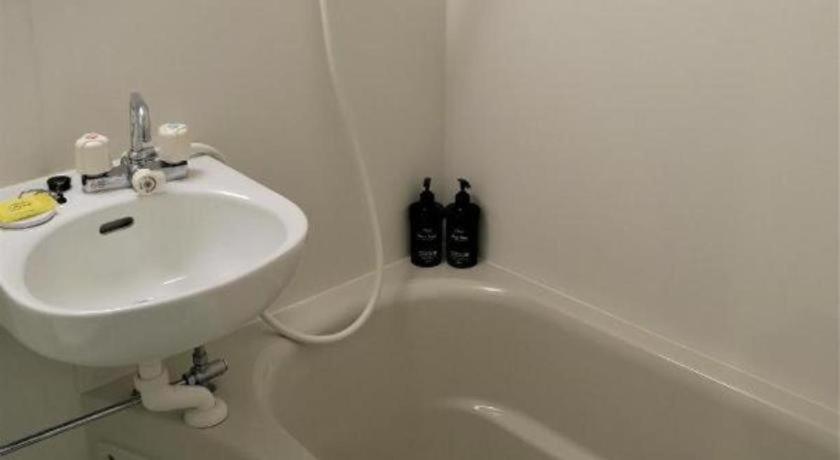 Naniwa Shinsekaimae Hotel 3*
