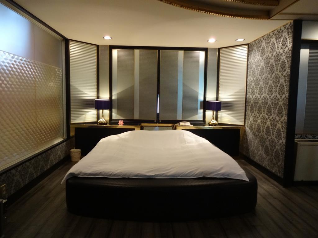 Liebeshotel Yamakyu (adults Only) Ōsaka