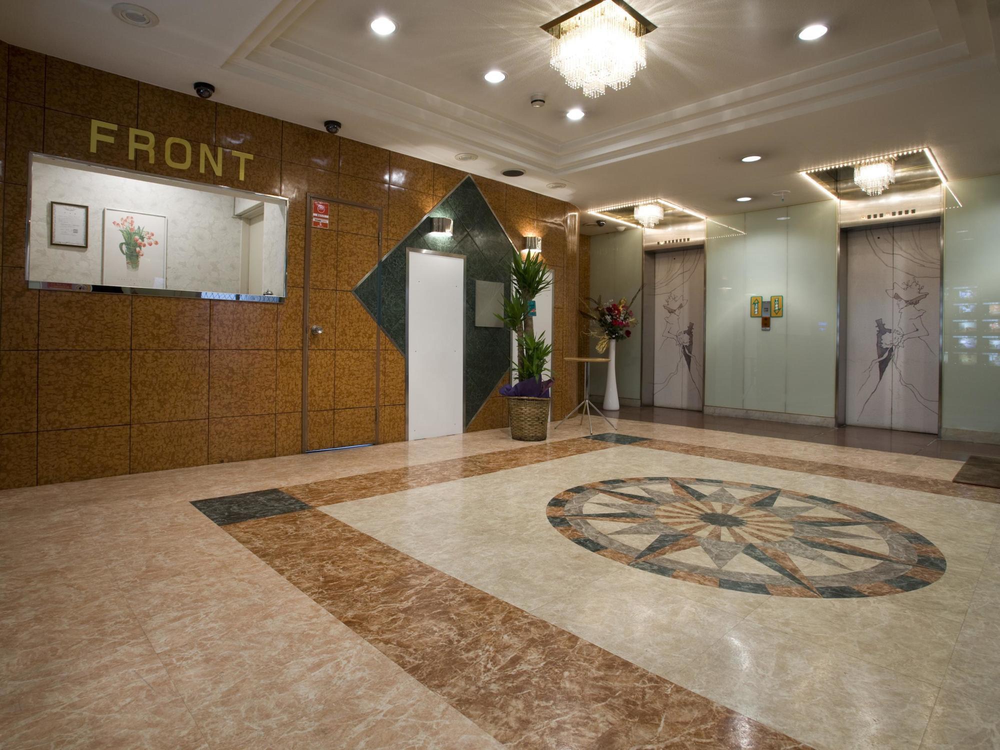 Candy Hall (adults Only) Hotel 2*