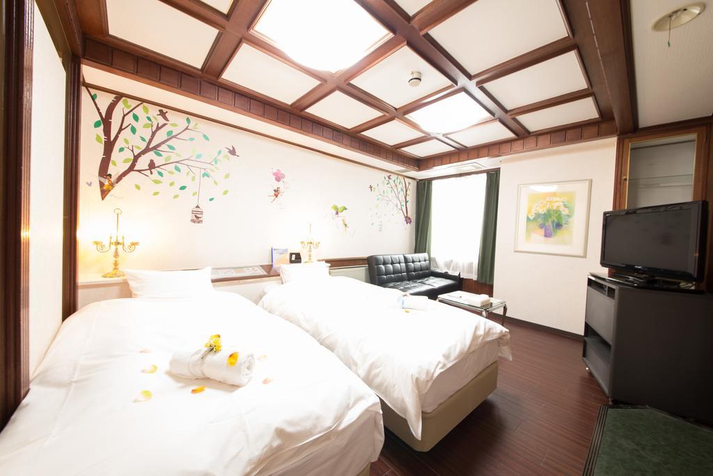 Candy Hall (adults Only)
