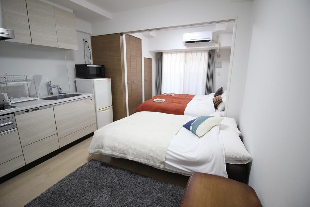 Crystal Apartment Osaka