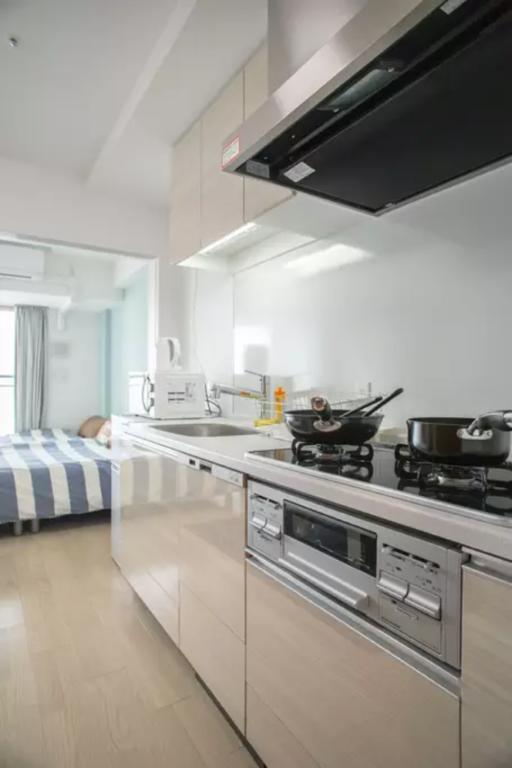 Crystal Apartment Osaka