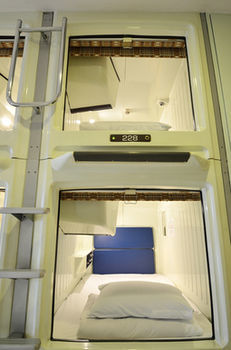 Hotel Capsule Hotel B&S Ecocube Shinsaibashi *