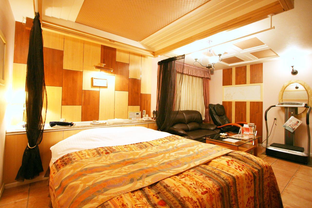 Liebeshotel Raffine Namba