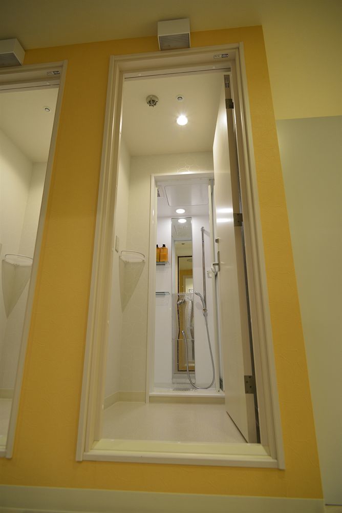 B&s Eco Cube Shinsaibashi Capsule hotel