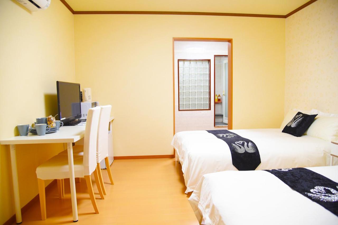 Guest house Mt House Shinsaibashi Tennoji Namba Usj Nihonbashi Jr Umeda Osaka