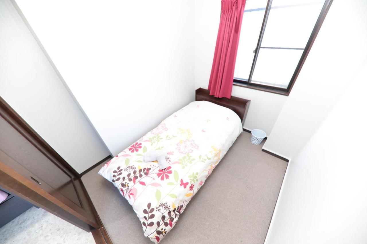 Apartment 21