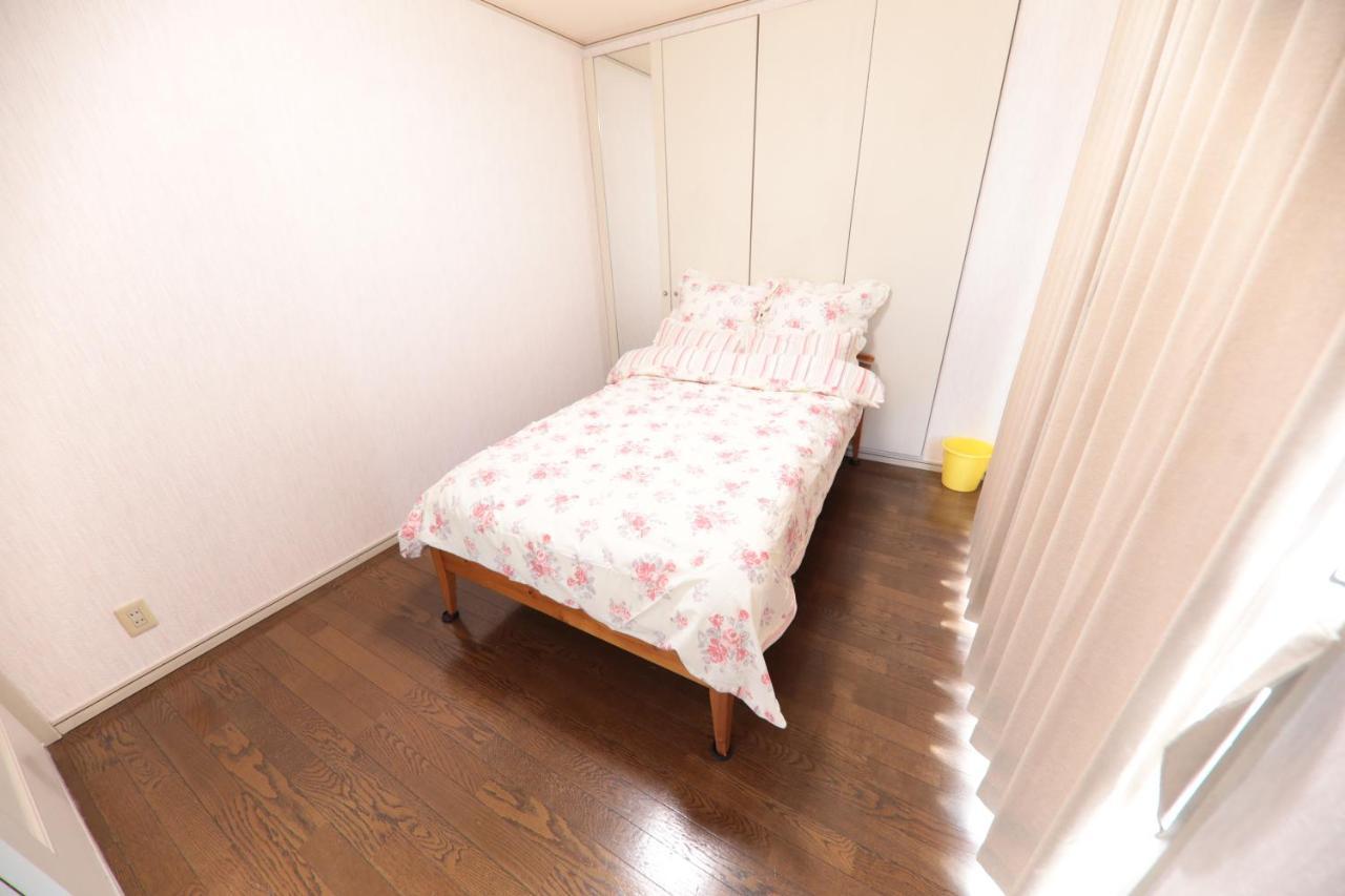 Apartment 21