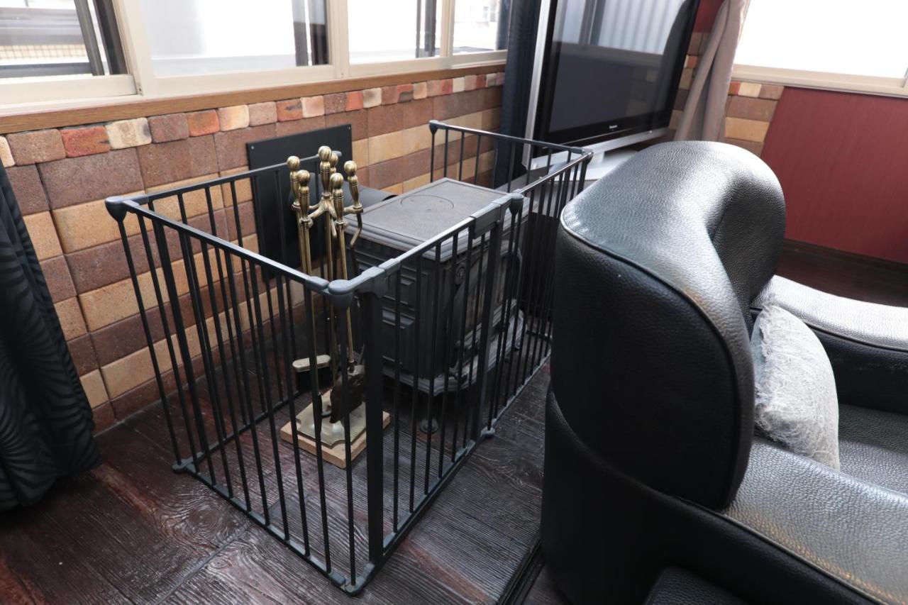 Apartment 21