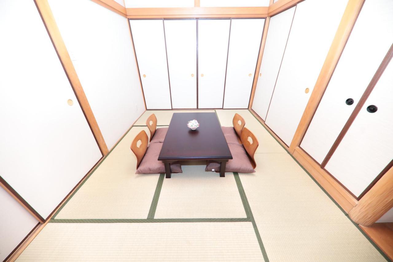 Apartment 21