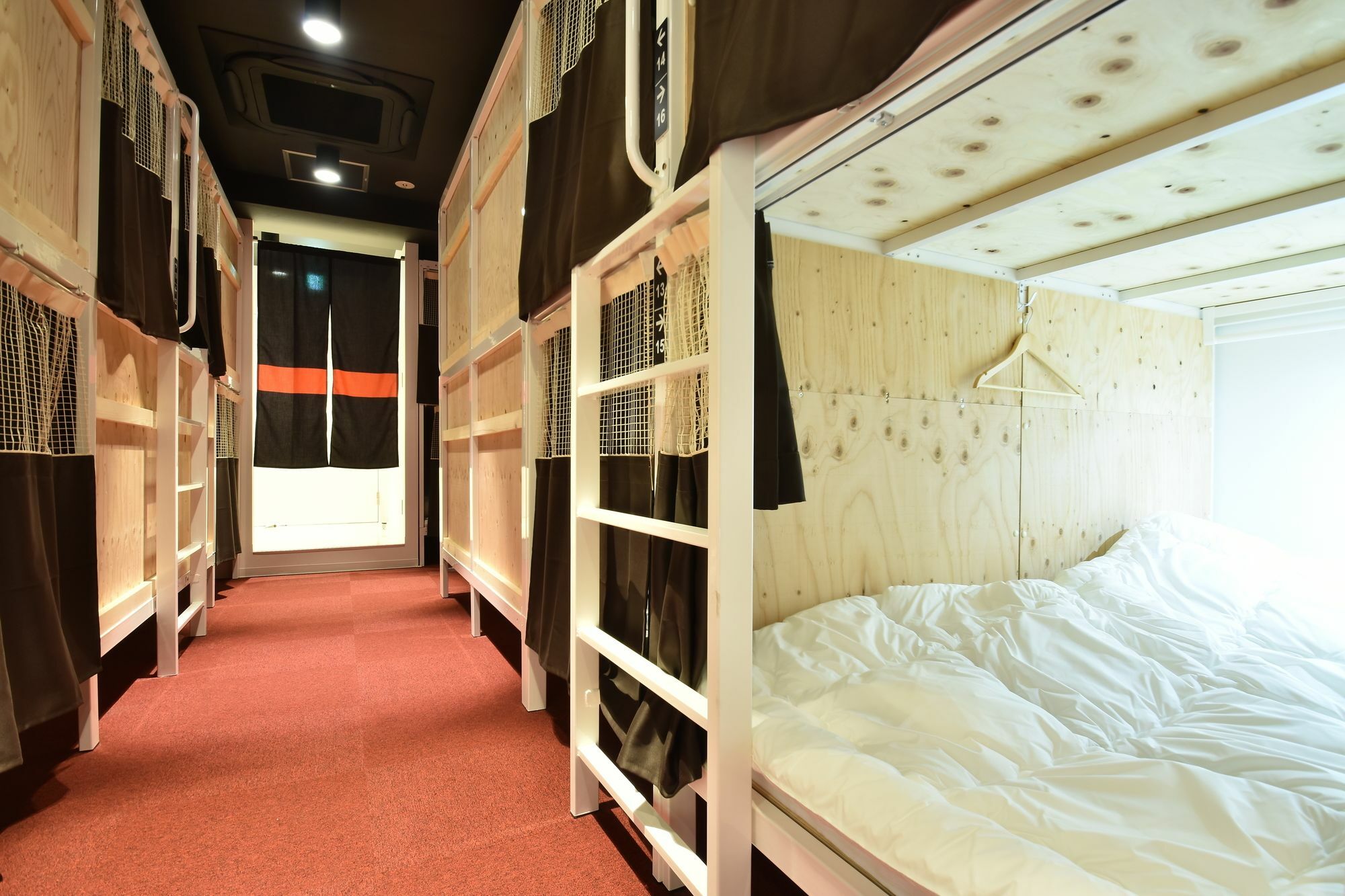 Enisia Namba Guest house *