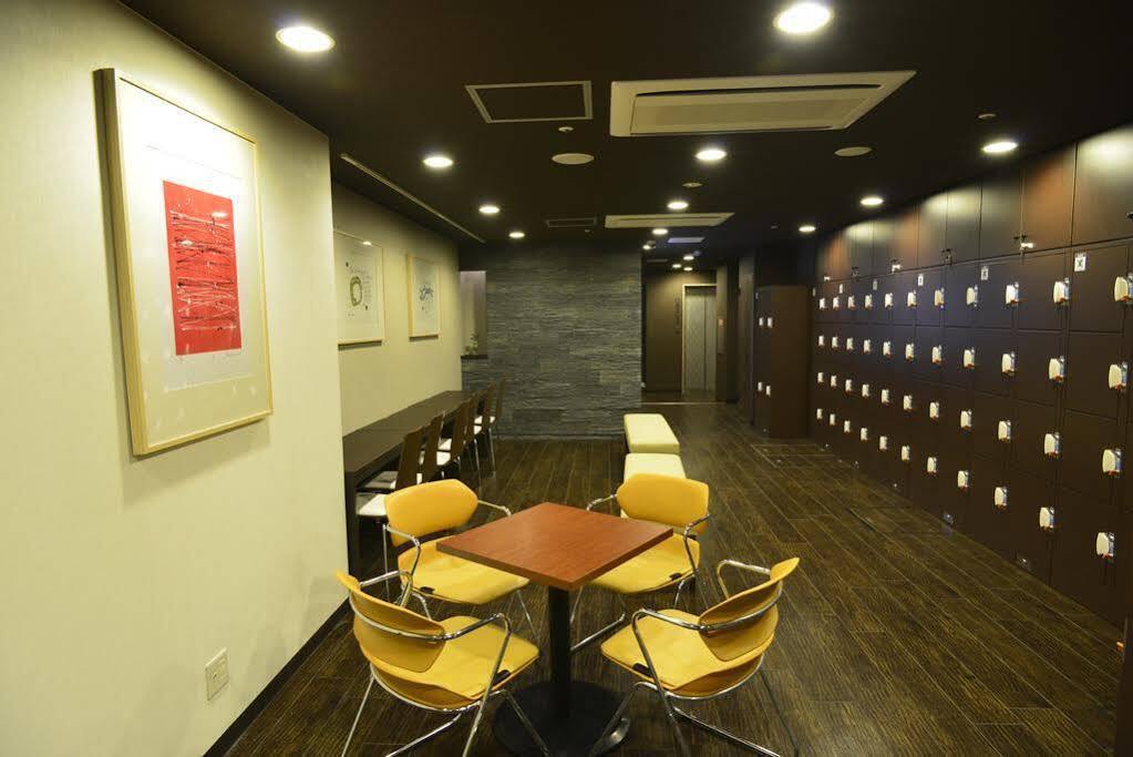 Capsule hotel B&s Eco Cube Shinsaibashi *