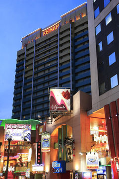 Keihan Universal Tower