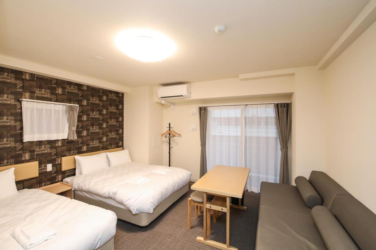 Takuto Hommachi West Apartment Osaka