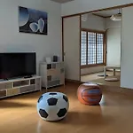 Roomy 4Br Home Sleeps 9／Shinosaka／Large Groups