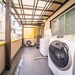 梟の宿 岛之内2号馆 步行200M至道顿堀! 徒步5分钟日本桥站! 心斋桥8分钟 黑门市场15分种徒步圈内 !中央区66平方2间房可住7人