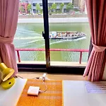 大阪道頓堀リバーサイド。徒歩：難波駅4分、心斎橋7分、道頓堀4分、Orange Street 3分