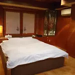Hotel Loire (Adults Only)