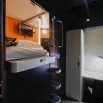 Tama Cabin Osaka Honmachi