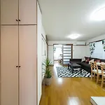 Super Spacious Apt In Shinsaibashi