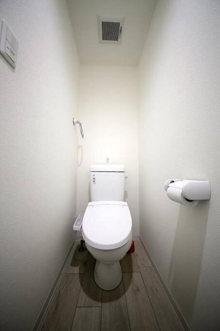 Glitter 3 Floor Whole House 6-10 Ppl 5mins Walk To Station Holiday home