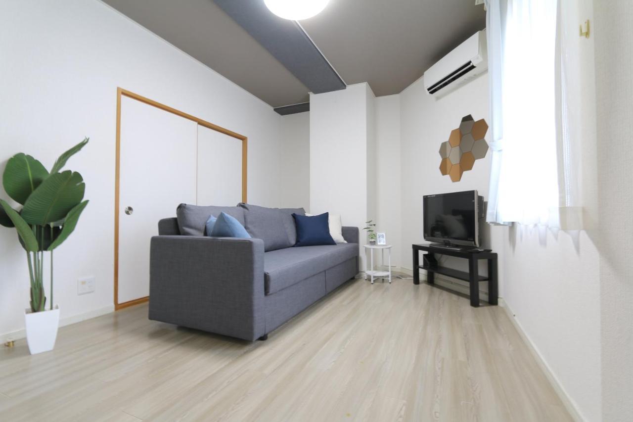 Apartment Elle Namba Ōsaka
