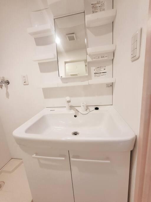 Dotonbori, Nipponbashi, Nagahoribashi Station 5minutes On Foot Double Bed Apartment