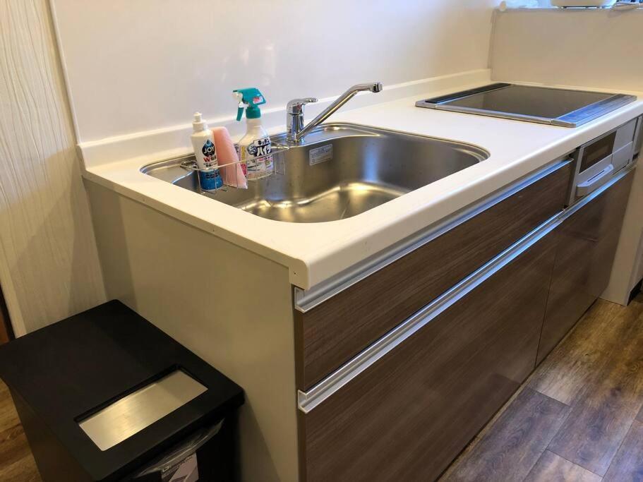 Apartment Shinsekai / Tennoji Zoo / Tsutenkaku Tower Osaka