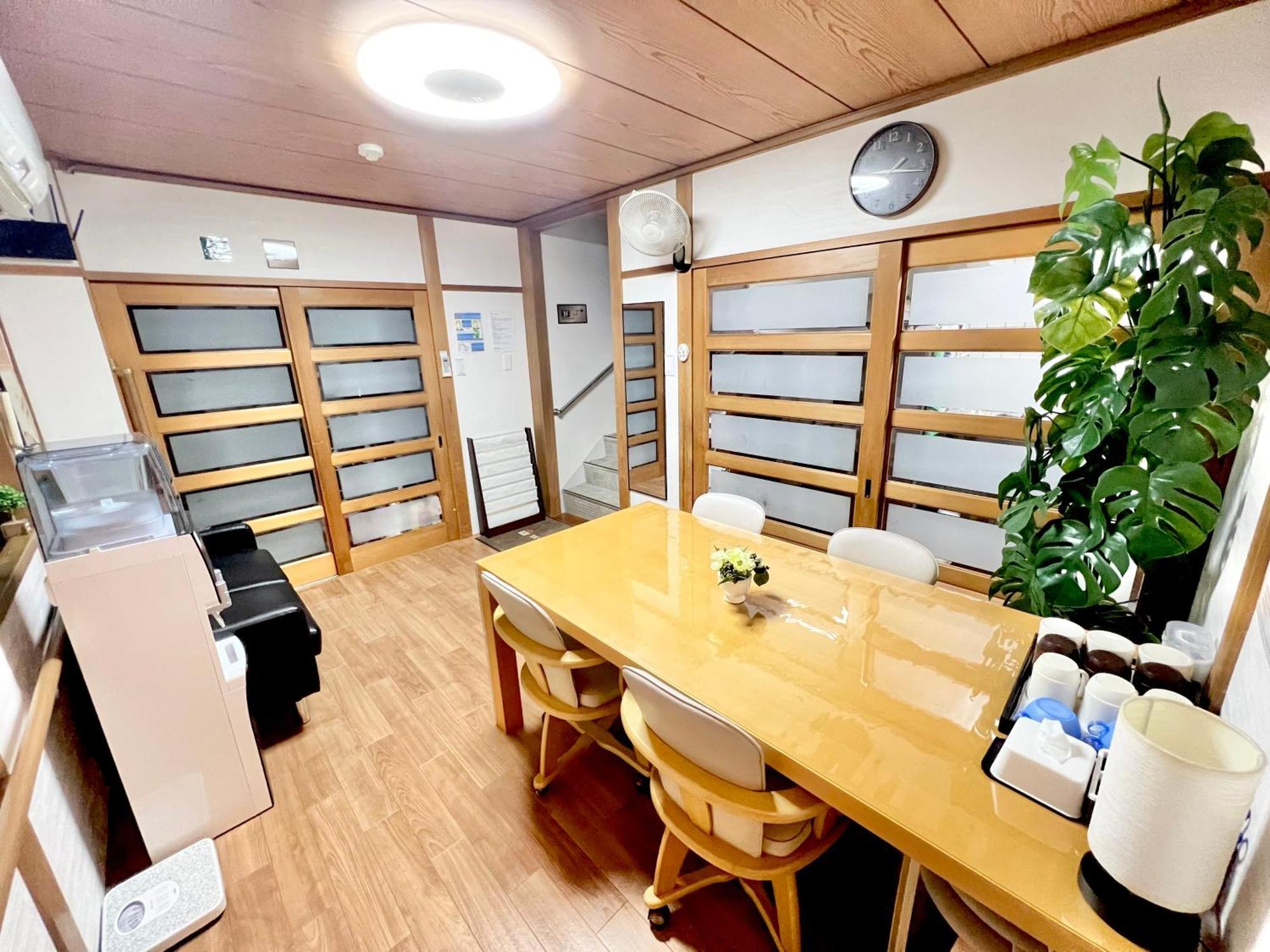 Apartment Kansai Guesthouse: Convenient Tsuruhashi Near Namba And Universal Osaka