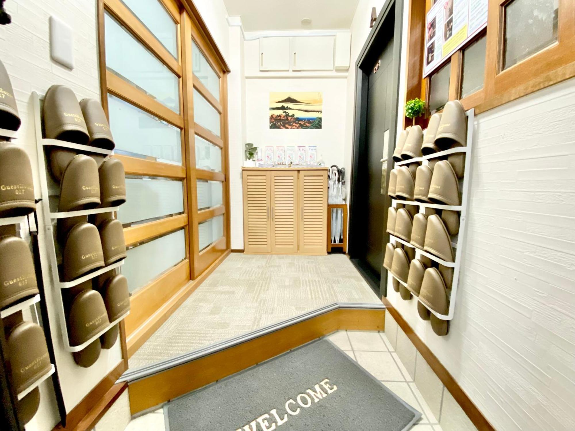 Kansai Guesthouse: Convenient Tsuruhashi Near Namba And Universal Apartment