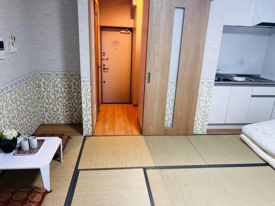 Apartment 全新上线花跡民宿4号館101 关西机场直达萩之茶屋出站1分钟！难波，心斋桥4分钟车程！ *
