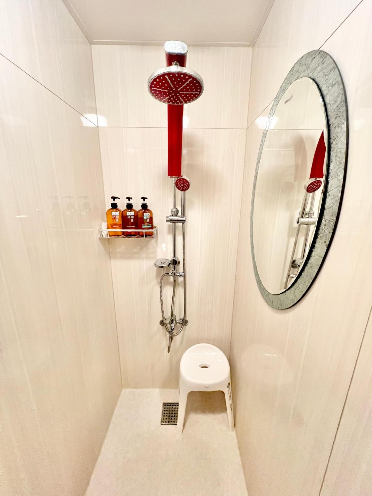 Kansai Guesthouse: Convenient Tsuruhashi Near Namba And Universal Apartment *