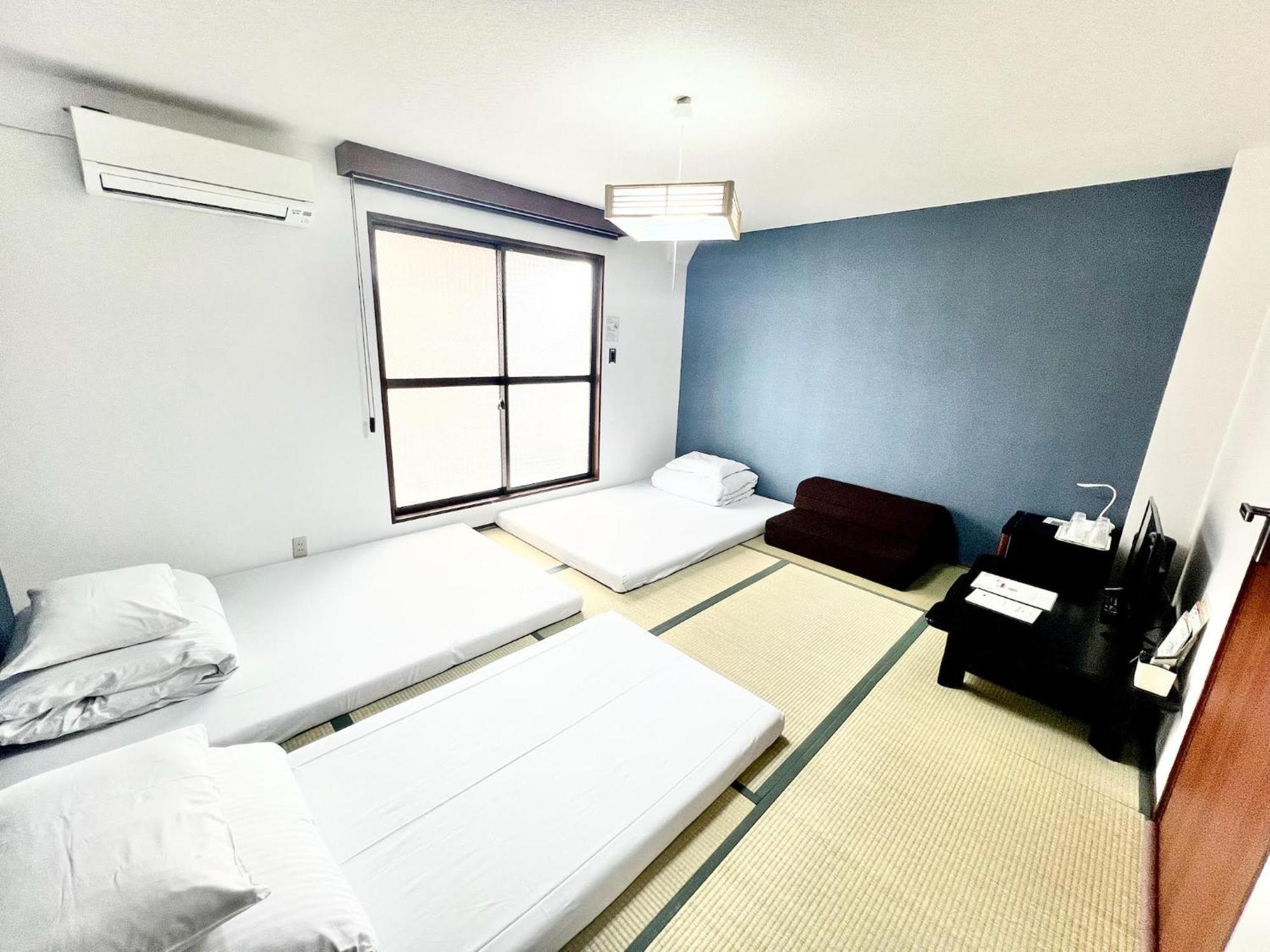 Kansai Guesthouse: Convenient Tsuruhashi Near Namba And Universal Osaka