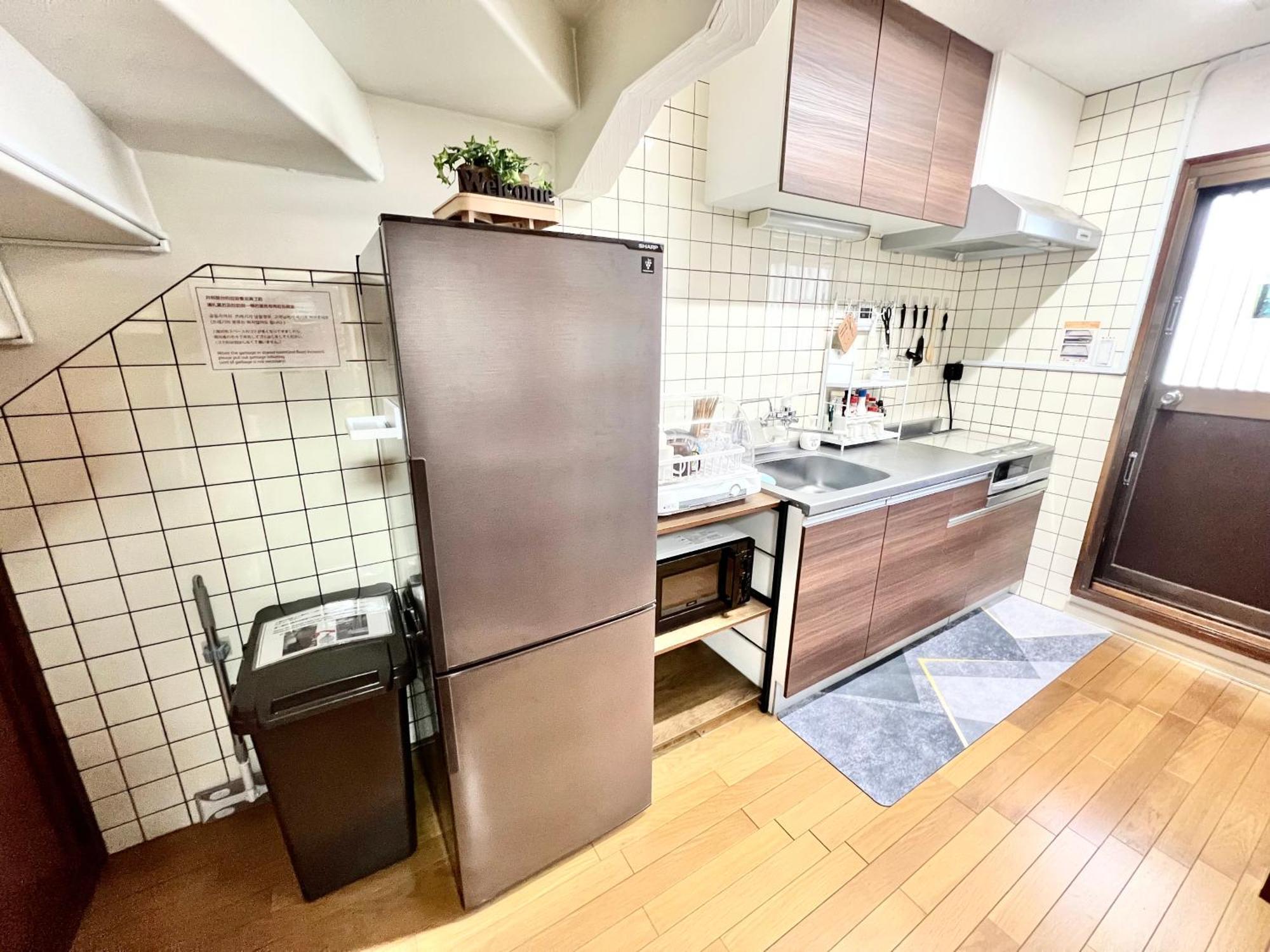 Kansai Guesthouse: Convenient Tsuruhashi Near Namba And Universal Osaka