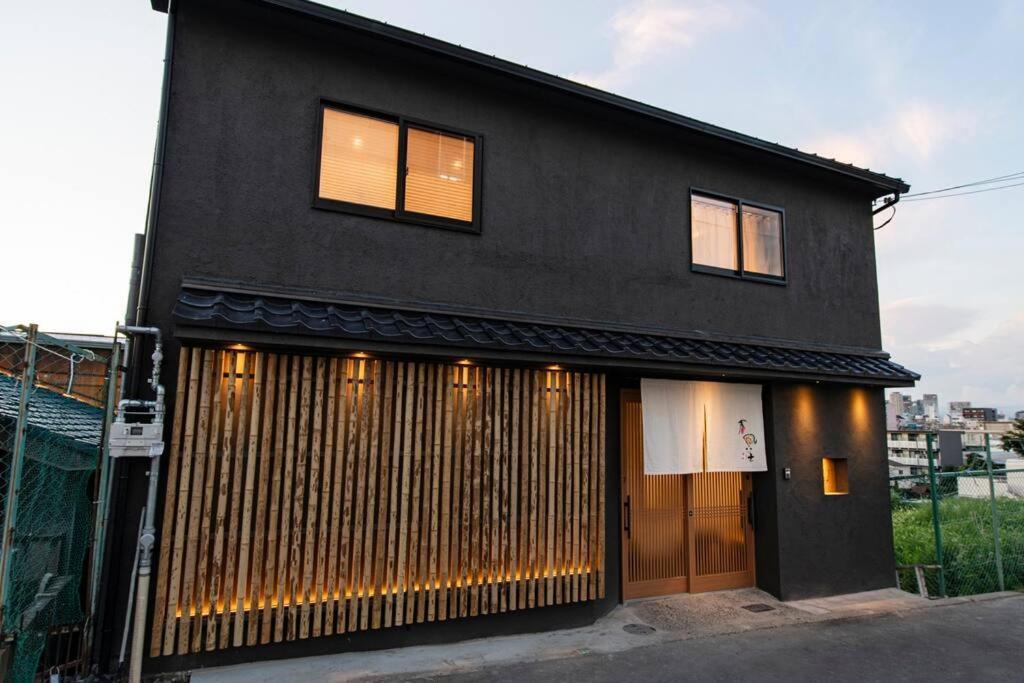 Villa 春風荘 天下茶屋 160平米一戸建貸切 最大18名様 大浴場 駐車場3台 ウッドデッキ 電動自転車付