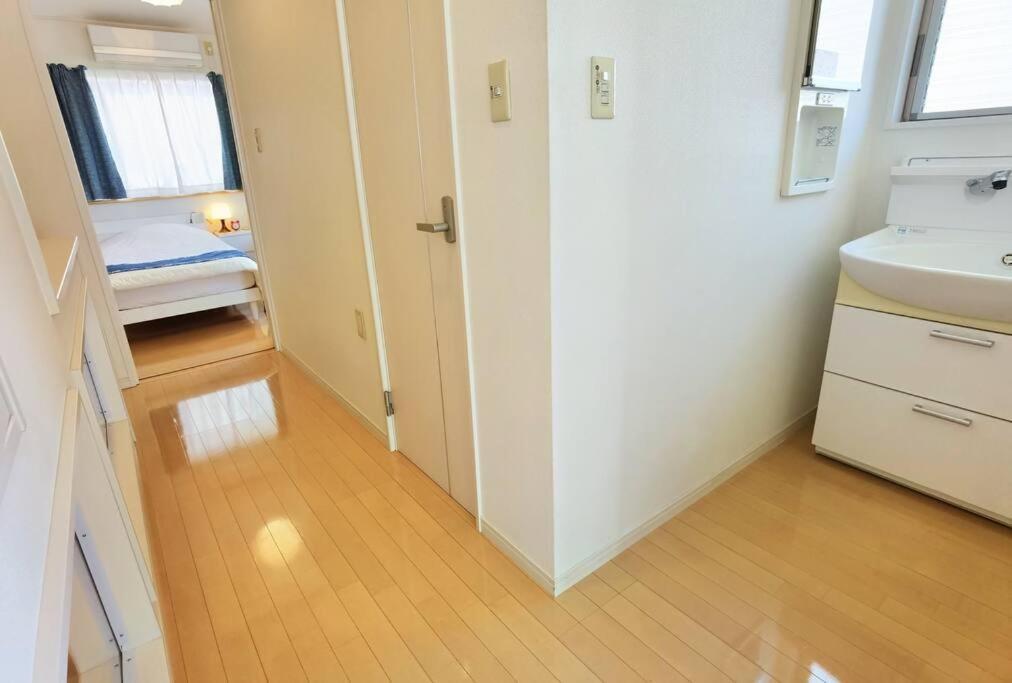 Apartment House 100 M2 Mirakui Near Tamade Osaka