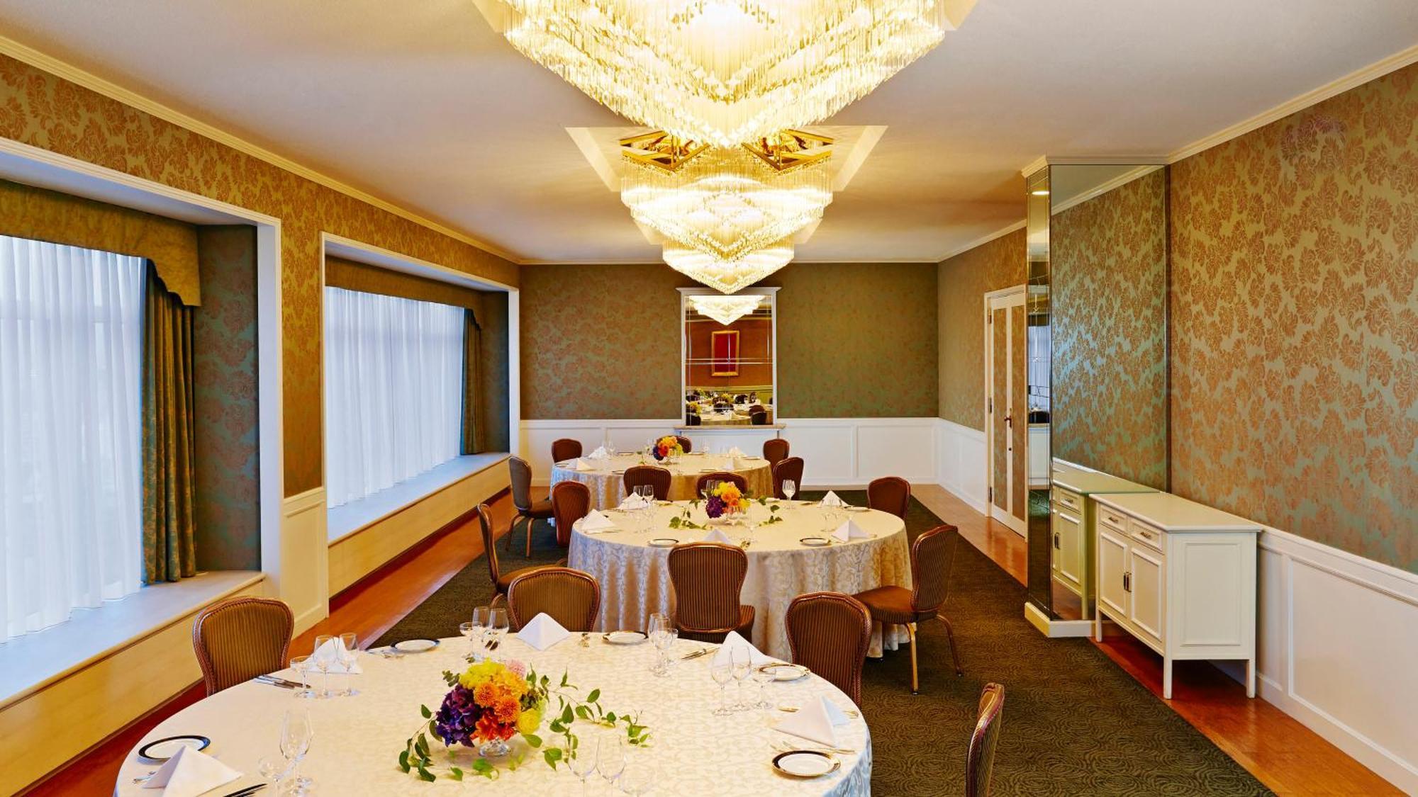 Rihga Royal Osaka, Vignette Collection By Ihg Osaka