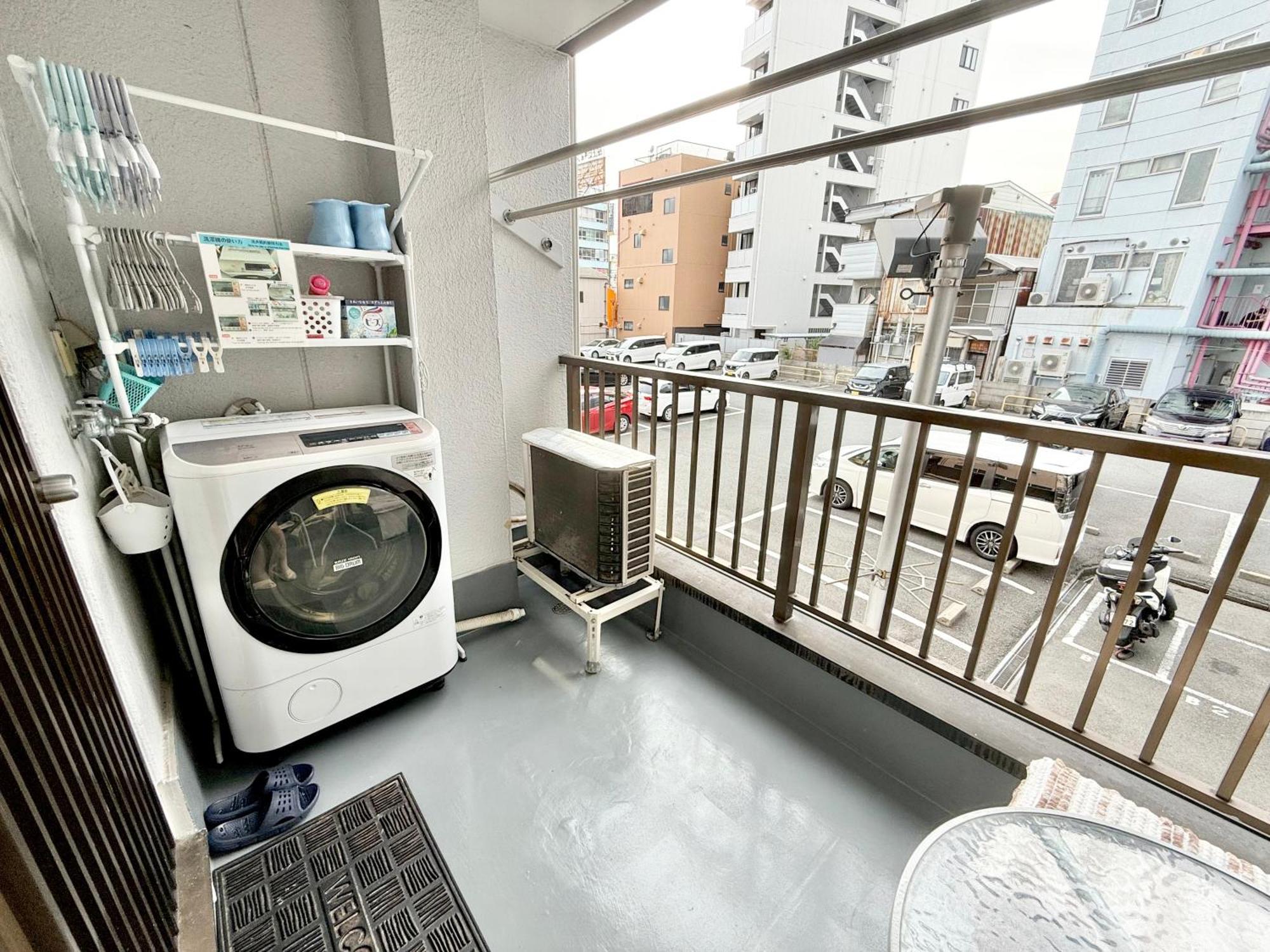 Kansai Guesthouse: Convenient Tsuruhashi Near Namba And Universal *