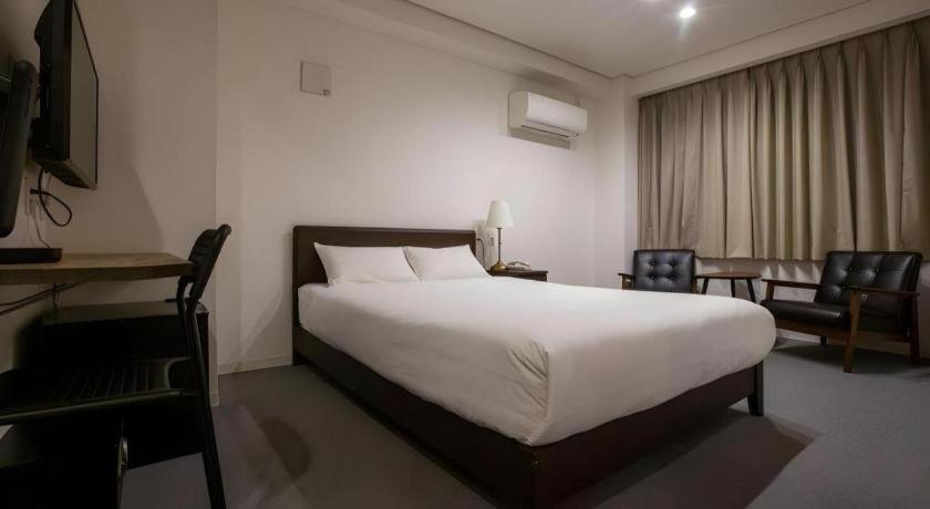 Rozy Namba Hotel 3*