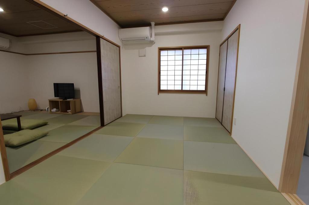 Rozy Namba 3* Osaka