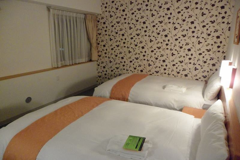 Economy hotel Chisun Hommachi