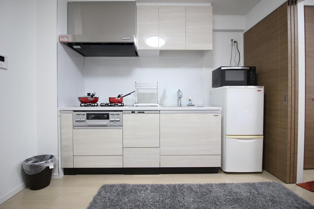 Crystal Apartment Osaka